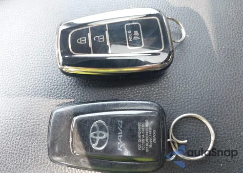 2019 Toyota Rav4 Xle z USA, uszkodzony, nr VIN 2T3P1RFV4KW033276